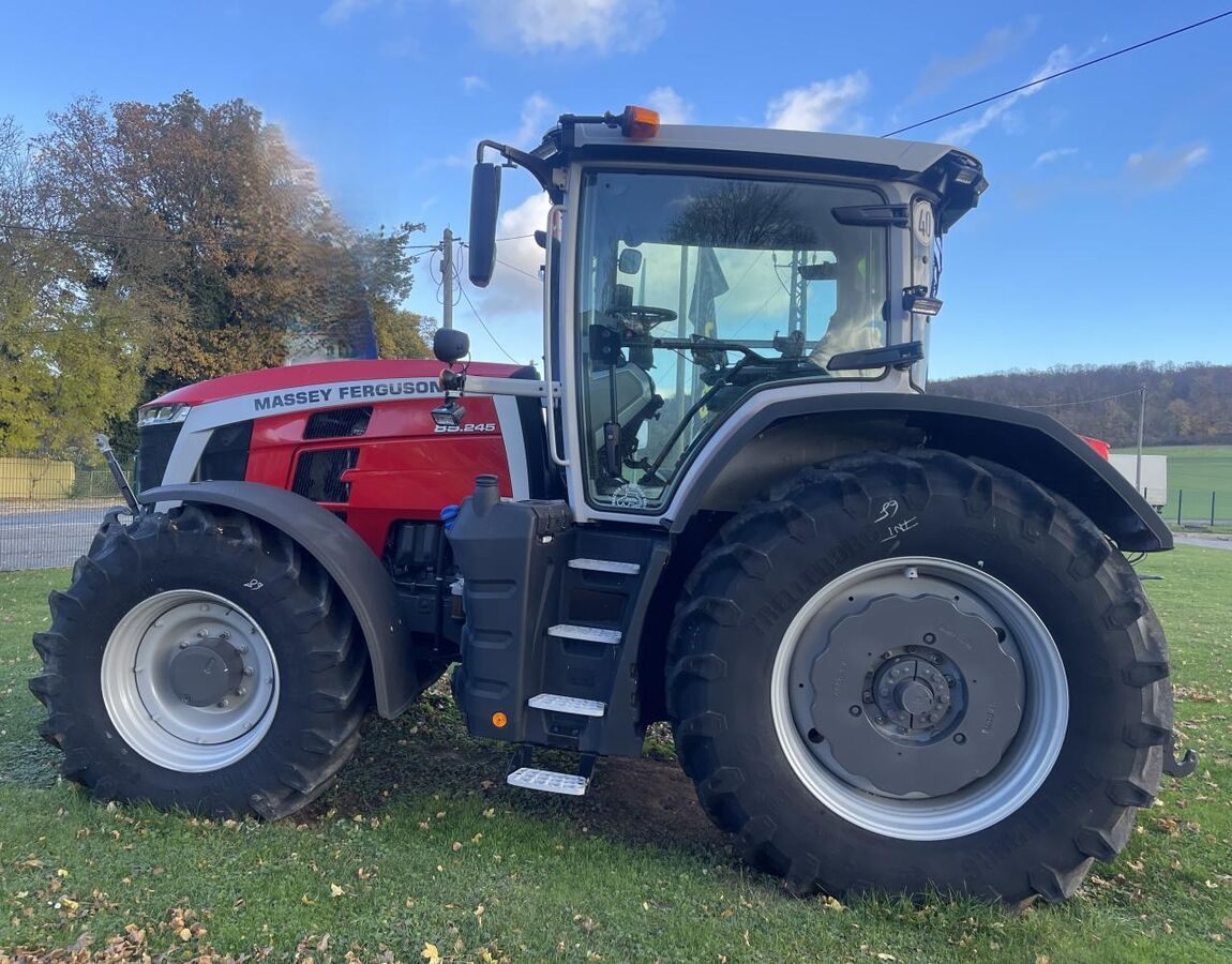 Massey Ferguson S8 245 Dyna7 1
