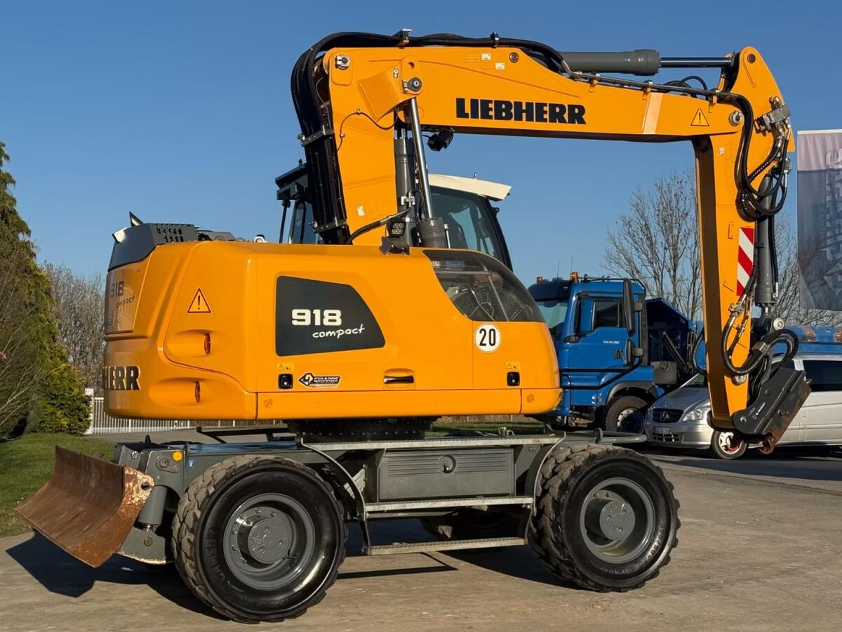 Liebherr A918 Compact Litronic / Oil Quick 2