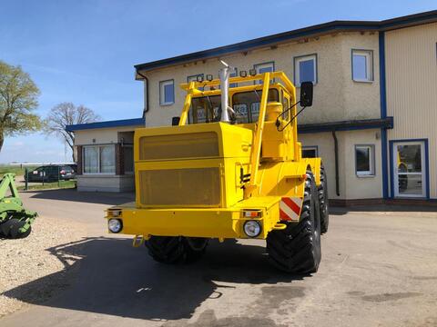 Kirovets K 701 V12
