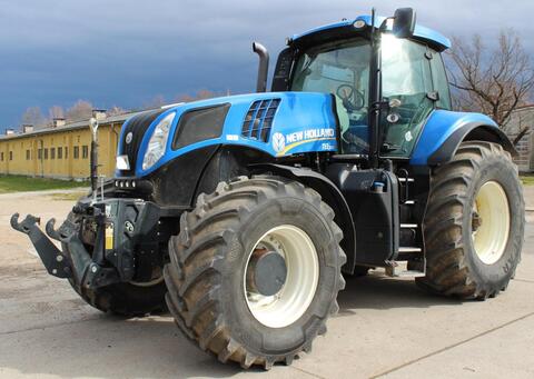 <strong>New Holland T8. 330</strong><br />
