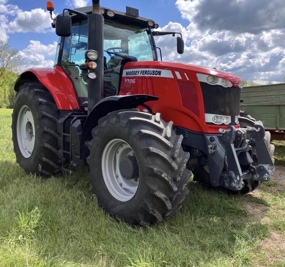 Massey Ferguson 7726 Dyna VT 2
