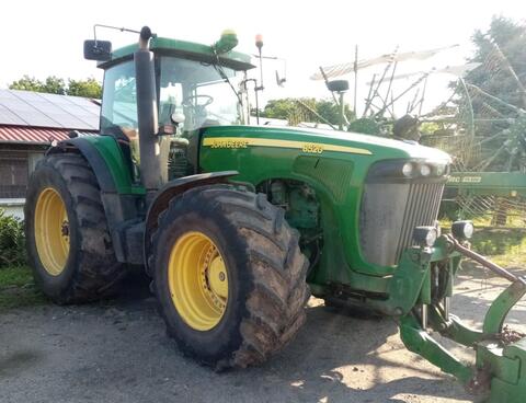 John Deere 8520