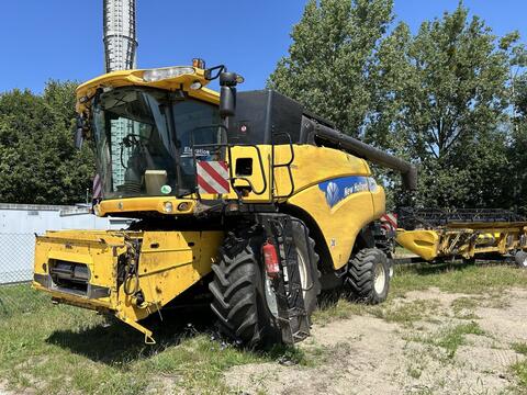 New Holland CR 9070