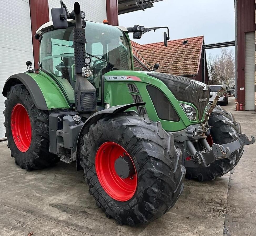 Fendt 718 SCR Profi 1