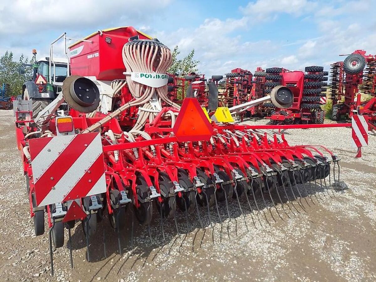 Pöttinger Terrasem R4 Fertilizer 3