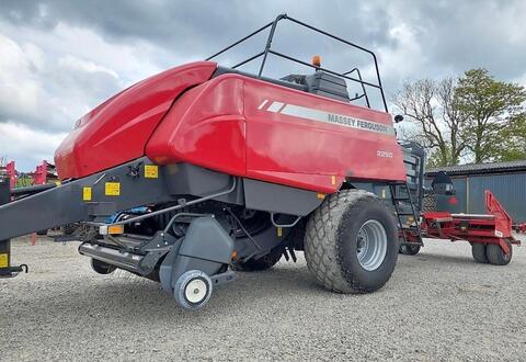 Massey Ferguson 2290 mit Pomi-Wagen