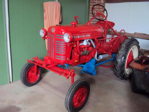 McCormick Farmall Cub