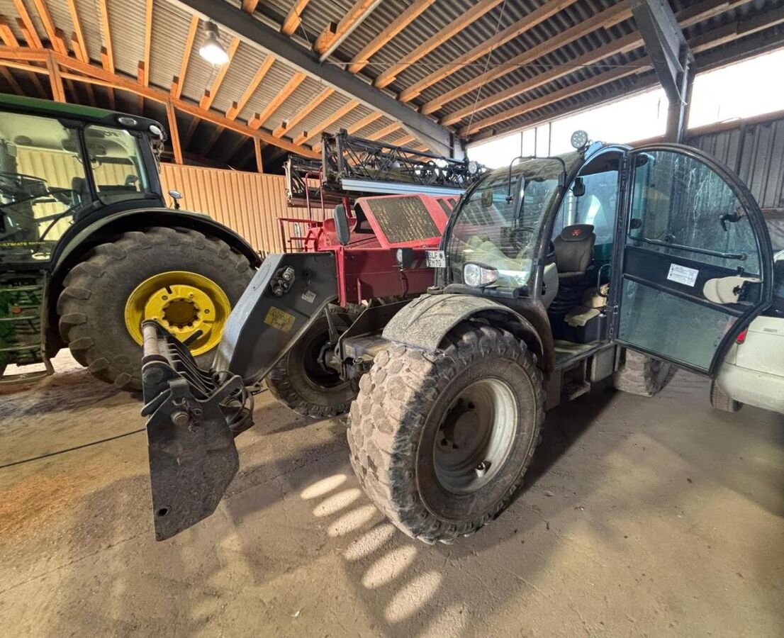 Massey Ferguson TH 7038 3