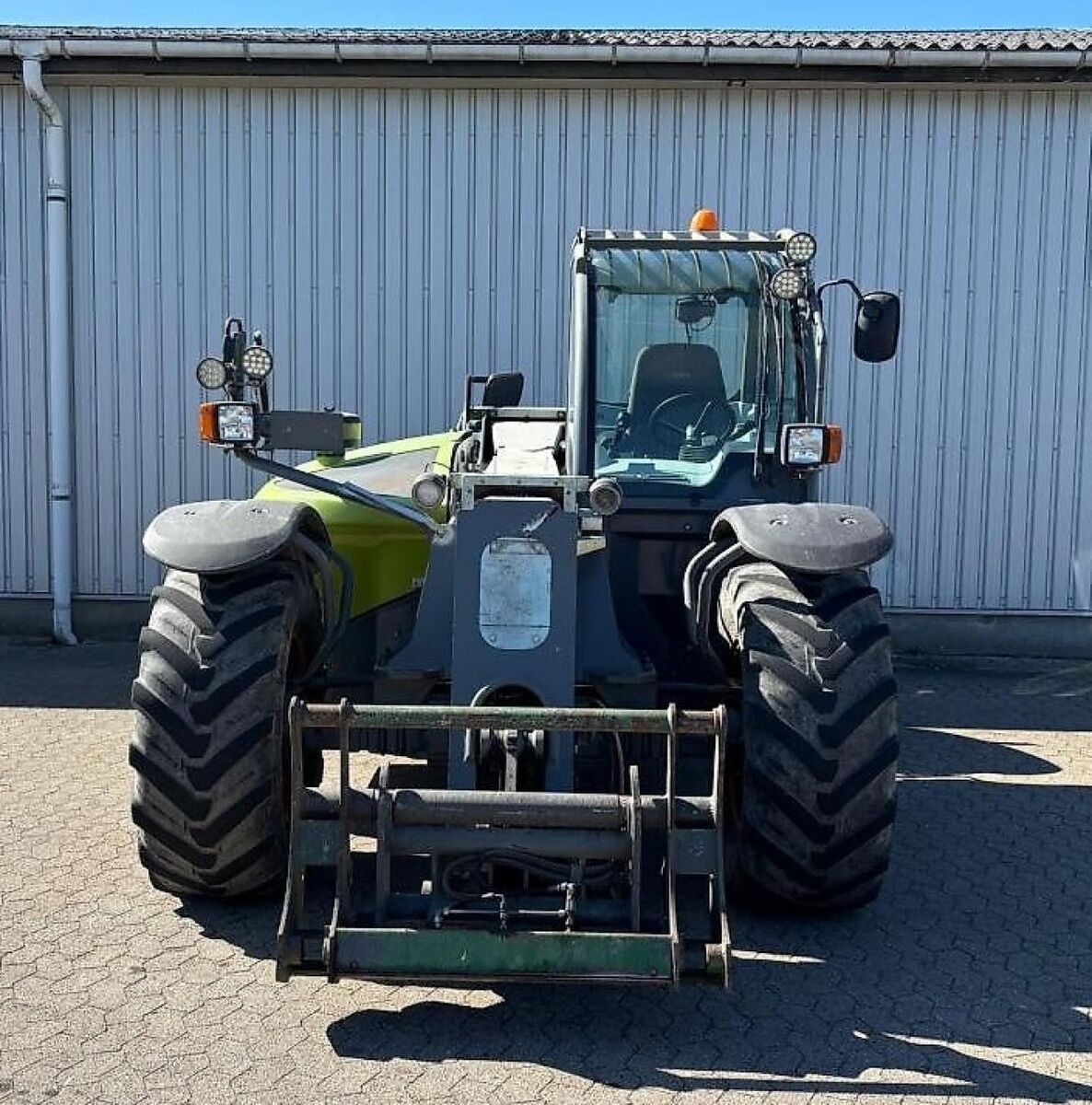 Claas SCORPION 7030 2