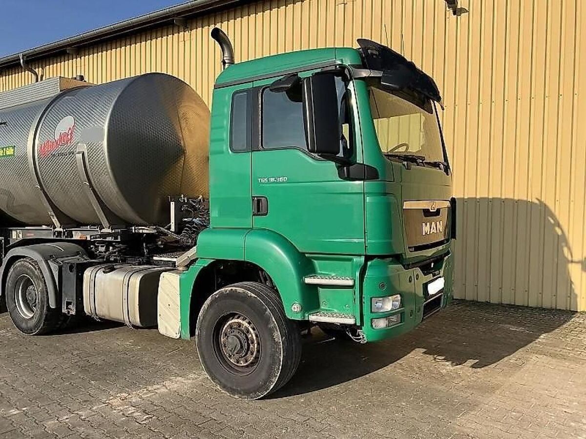 MAN TGS 19.360 4x4 mit Wienhoff 3-Achs Tanksatte 1