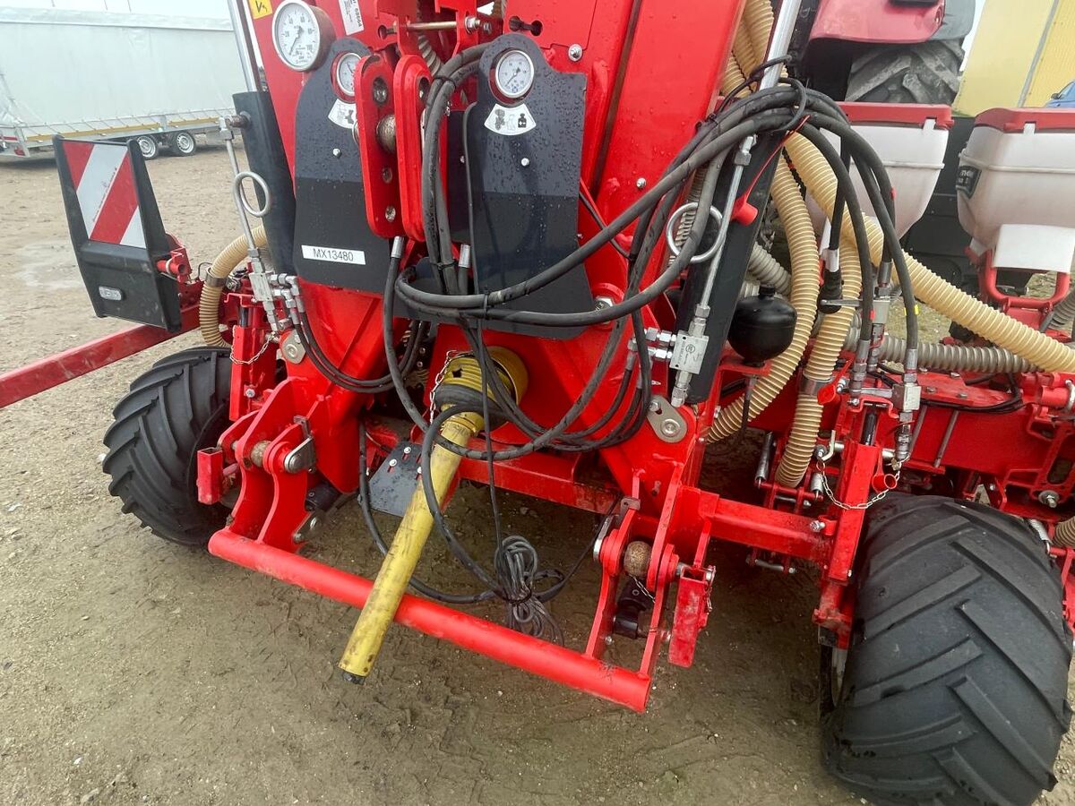 Kverneland Optima 12 SX mit Fronttank 3