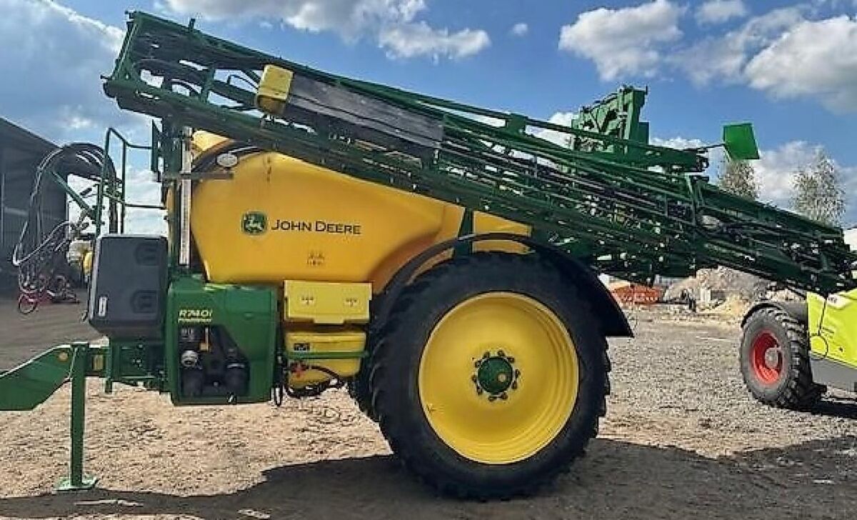 John Deere R740i 3