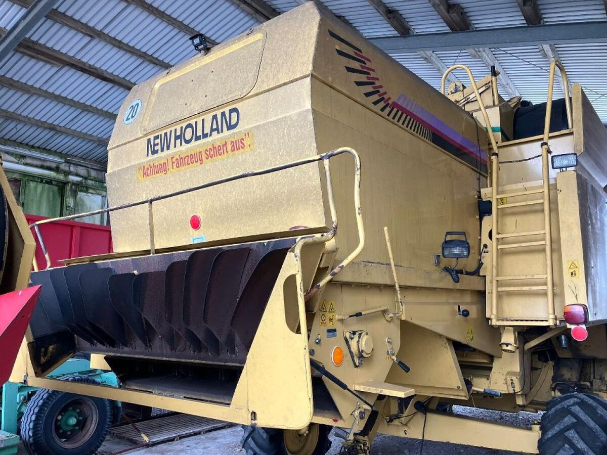 New Holland TX67 2