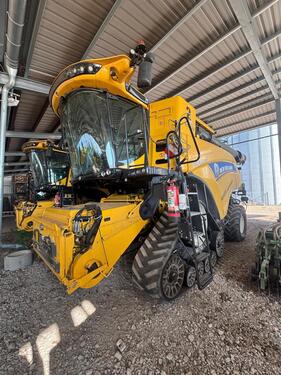 New Holland CR 10.90
