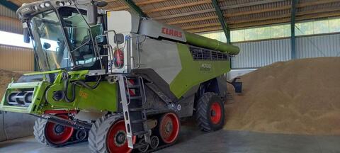 <strong>CLAAS Lexion 8700 TT</strong><br />
