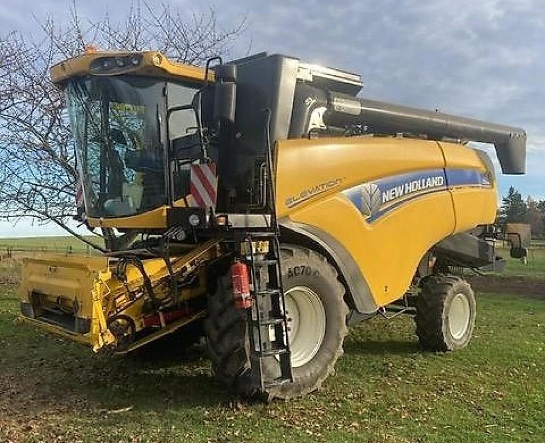 New Holland CX5090 1