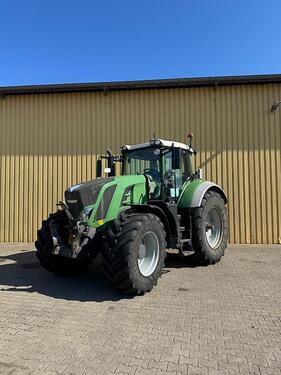 Fendt 828 Vario S4 Profi Plus mit FH+FZW