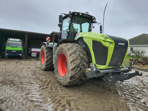 <strong>CLAAS Xerion 4500 Tr</strong><br />