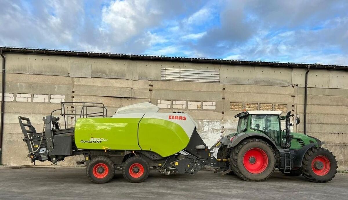 Claas Quadrant 5300 FC 1