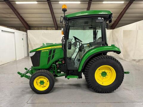 John Deere 3045R