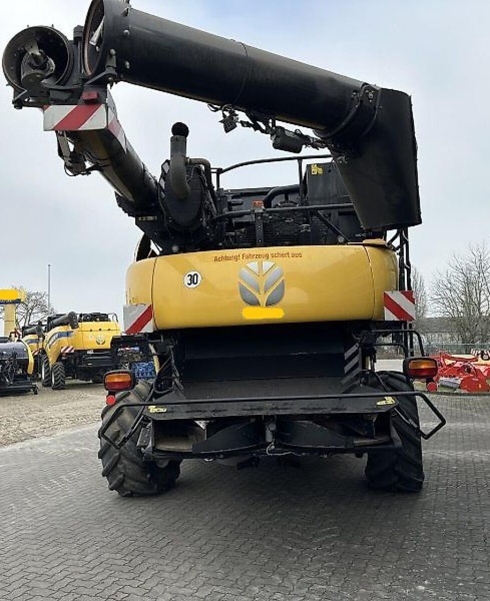 New Holland CR 10.90 2