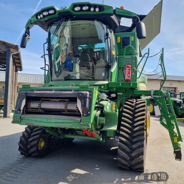 <strong>John Deere S 790</strong><br />