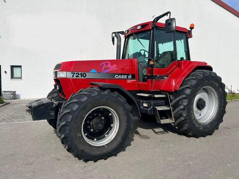 <strong>Case-IH Magnum 7210 </strong><br />