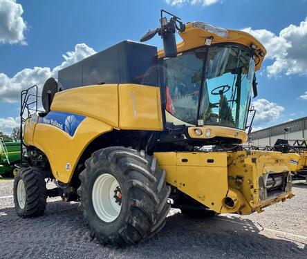 New Holland CR 980