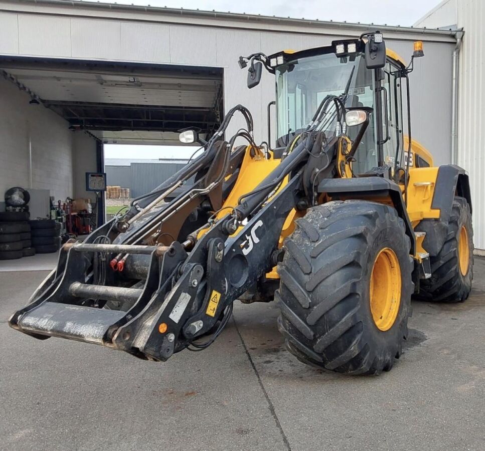JCB 427 AGRI 1