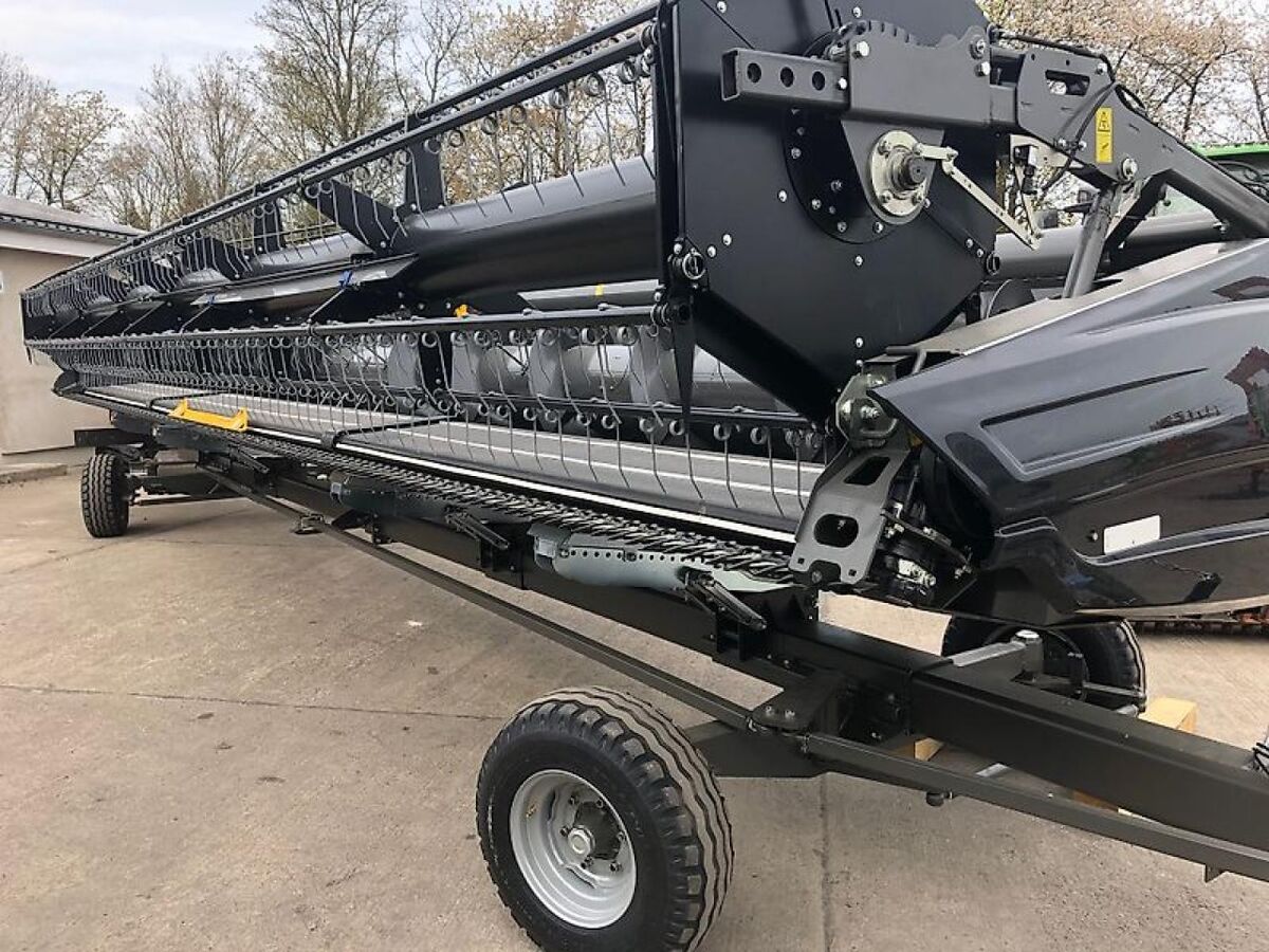 Massey Ferguson Ideal 8T 2