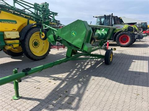 John Deere 1110