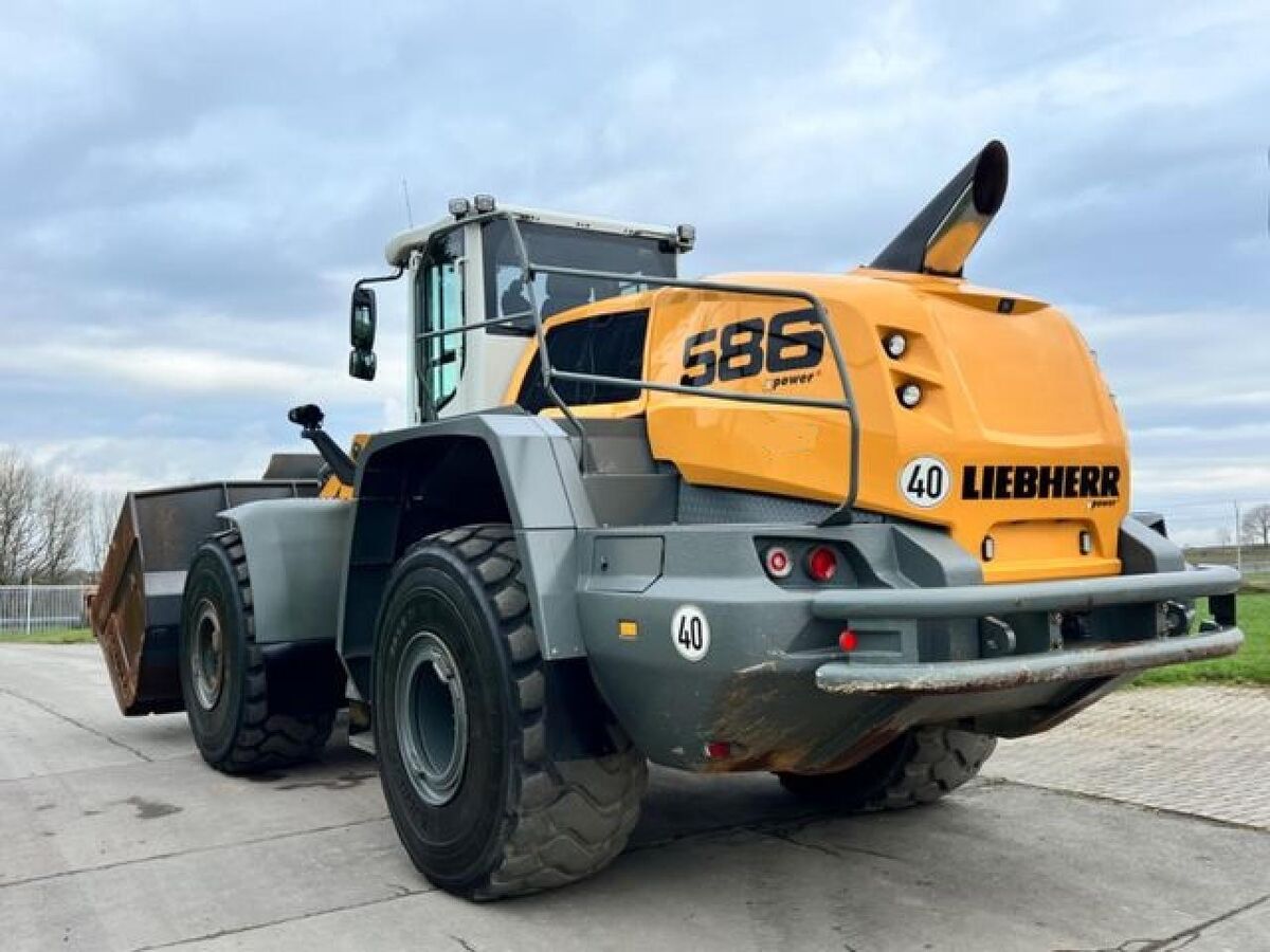 Liebherr L586 X Power 2