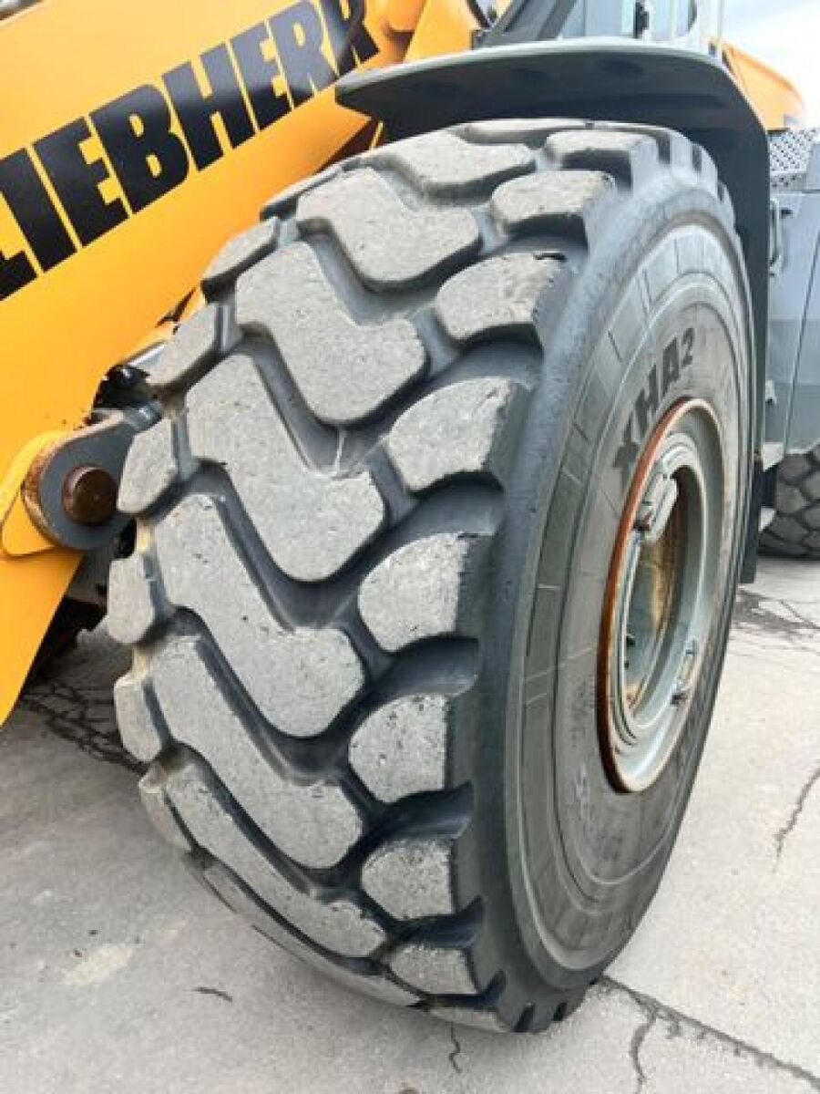 Liebherr L586 X Power 3