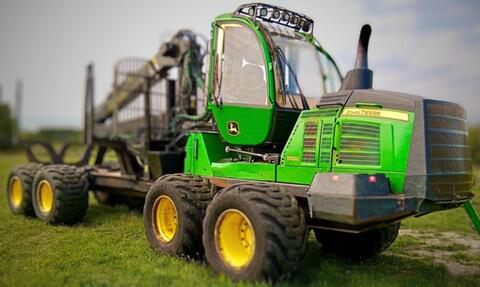 John Deere 1110G