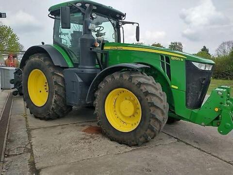 John Deere 8320R