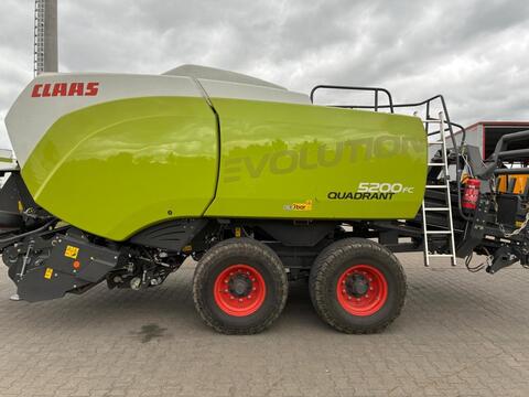 Claas Quadrant 5200 FC