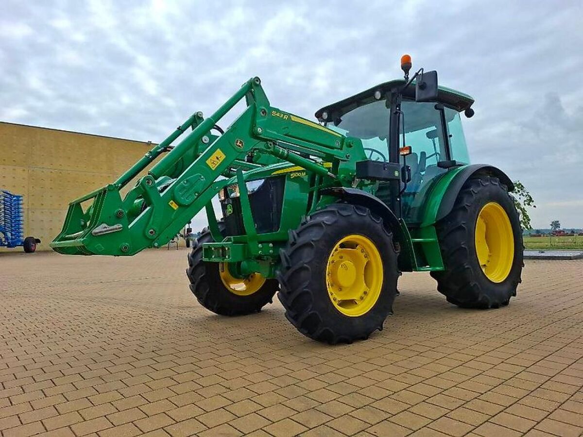 John Deere 5100M 2