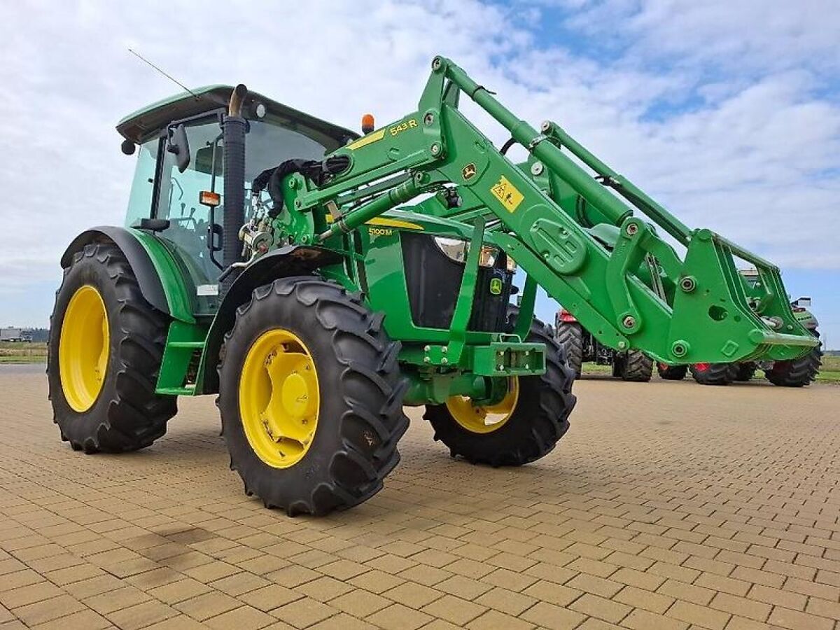 John Deere 5100M 3