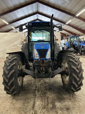 New Holland TN75SA