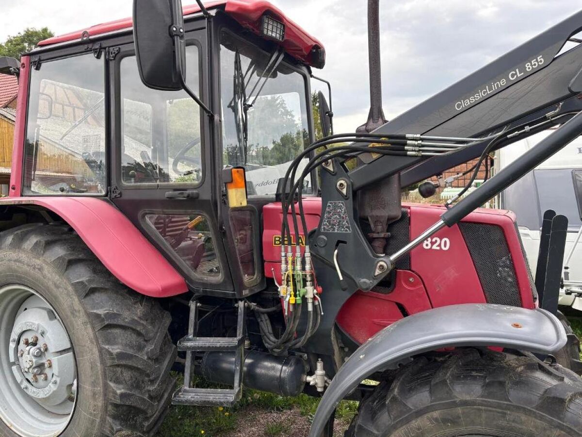 Belarus MTS 820 + Frontlader Stoll 2