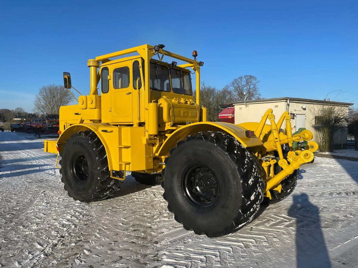 Kirovets K 701 V12 3