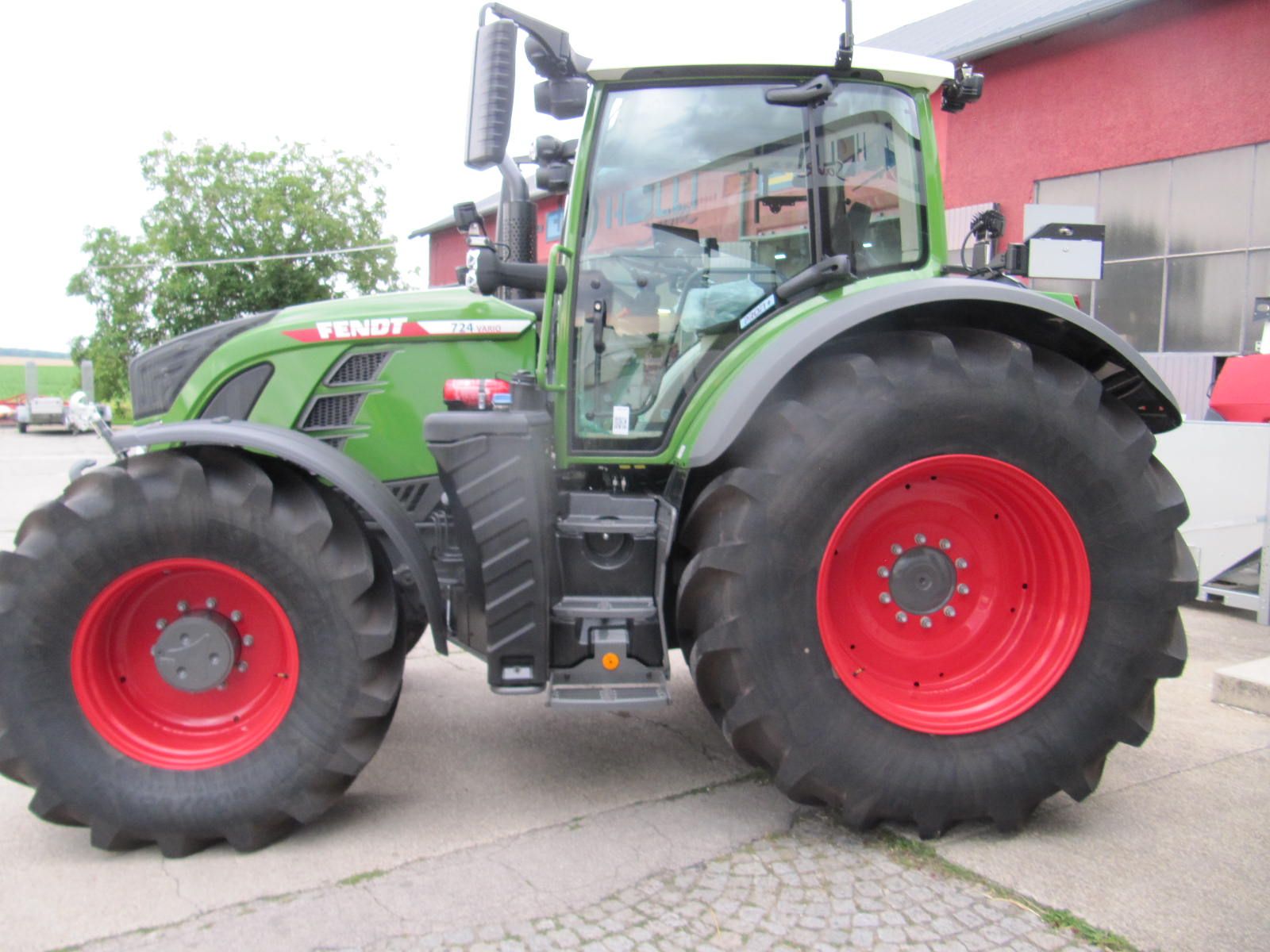 Fendt 724 Vario Profi+ 2