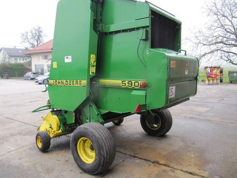 John Deere 590