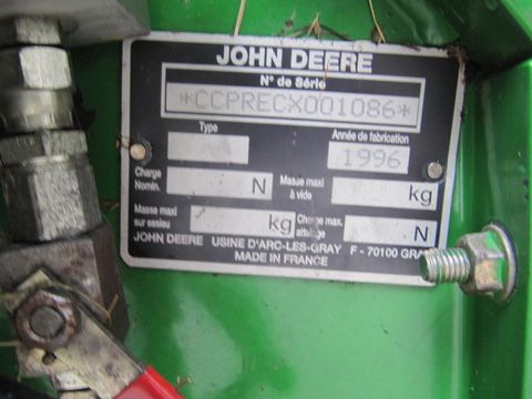 John Deere 590