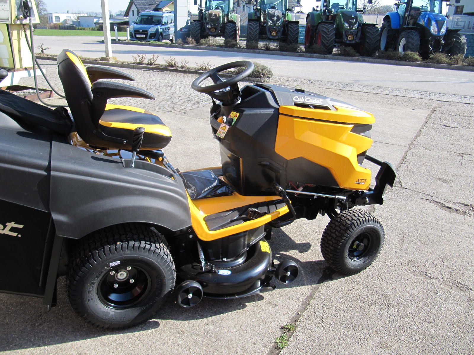 Cub Cadet XT3 QR 106 3