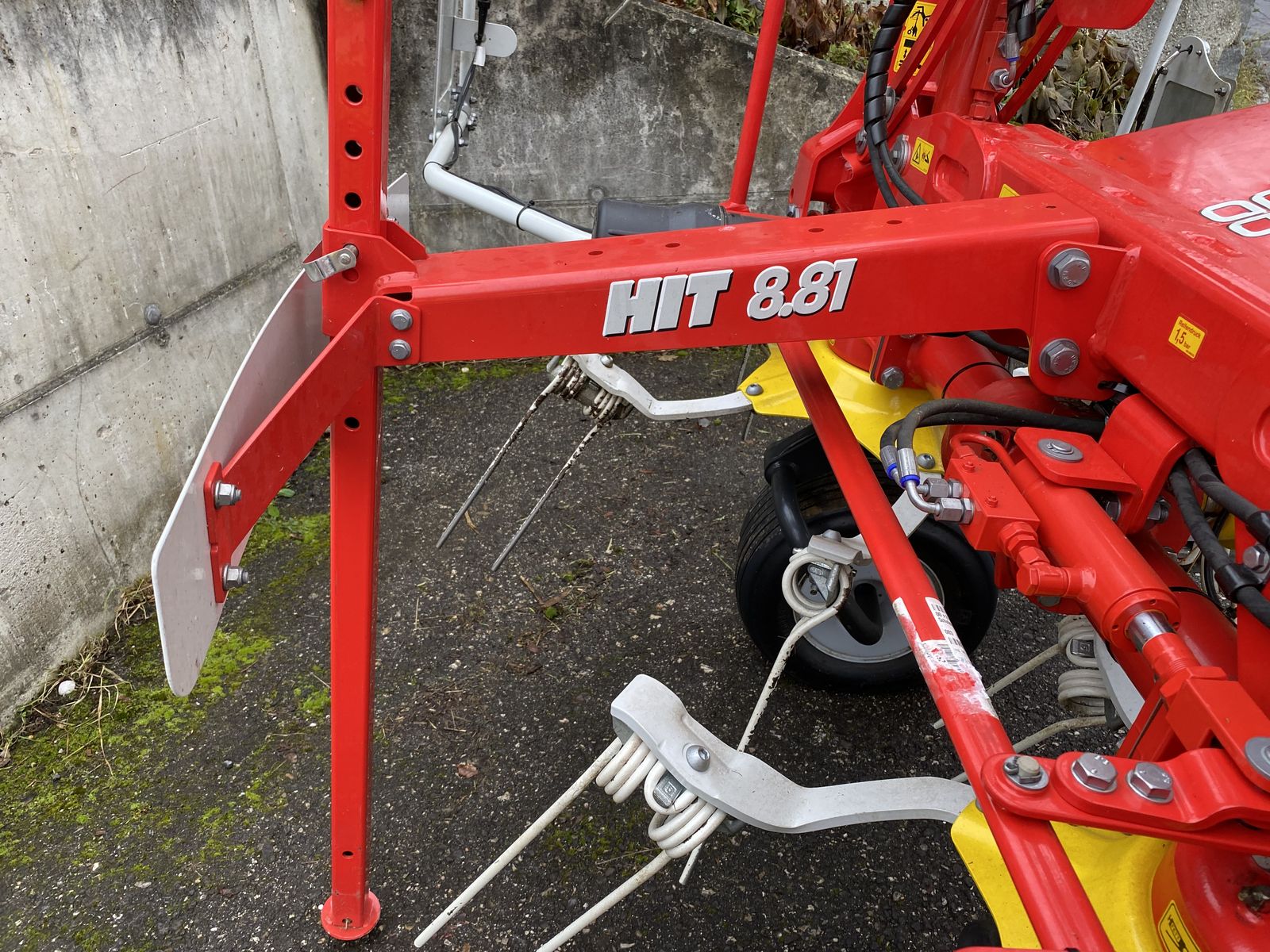 Pöttinger Zettkreisel HIT 8.81 2