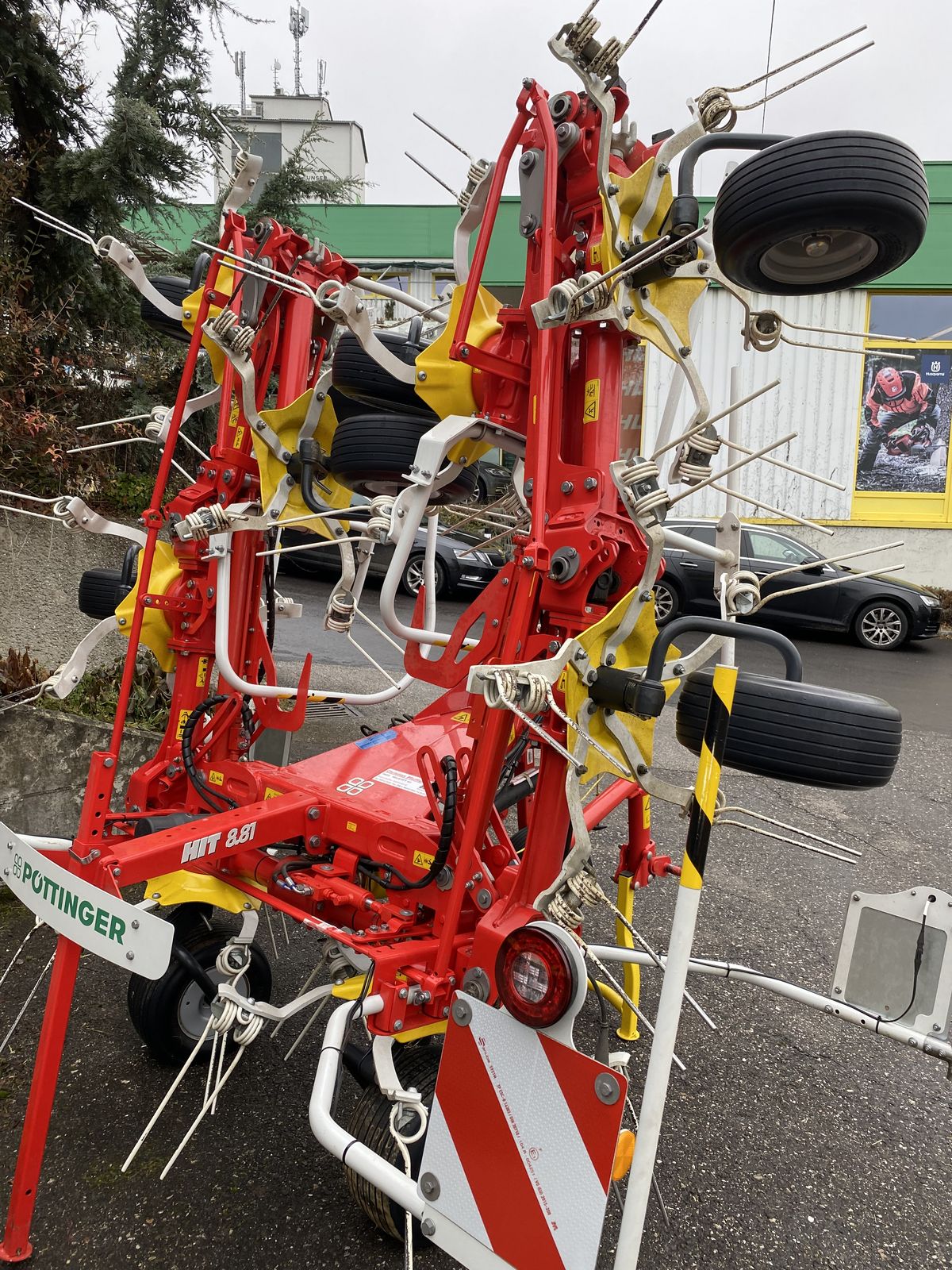 Pöttinger Zettkreisel HIT 8.81 3