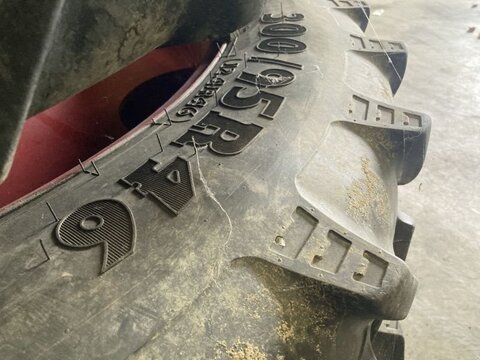 BKT RÄDER 270/95R32+300/95R46 3