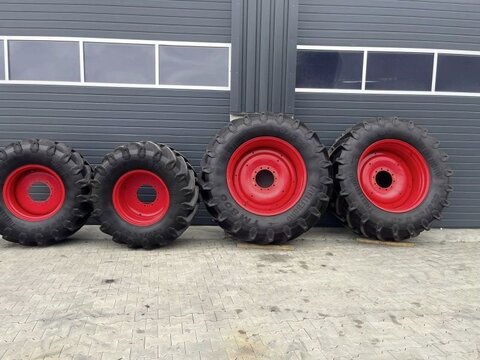 Trelleborg GEBR. RÄDER 600/65R28+650/R42
