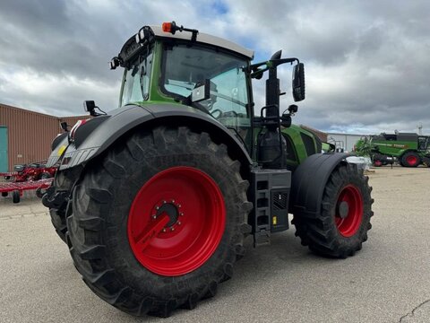 Fendt 828 VARIO S4 PROFI PLUS